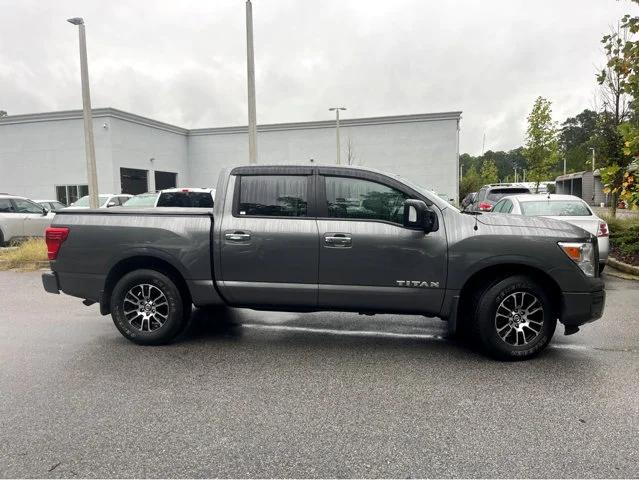 2021 Nissan TITAN Crew Cab SV 4x2