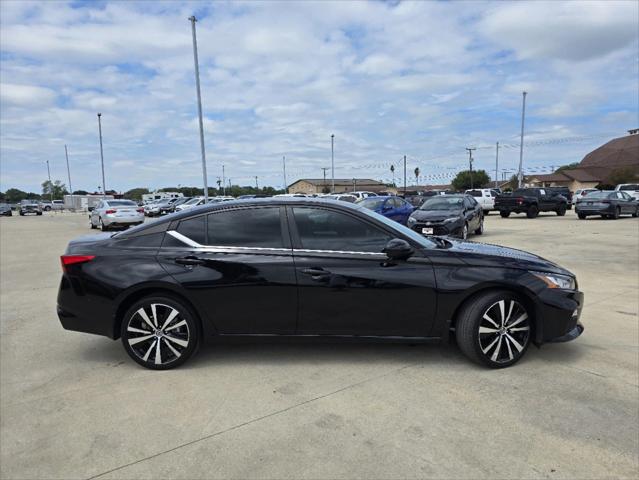 2022 Nissan Altima SR Intelligent AWD