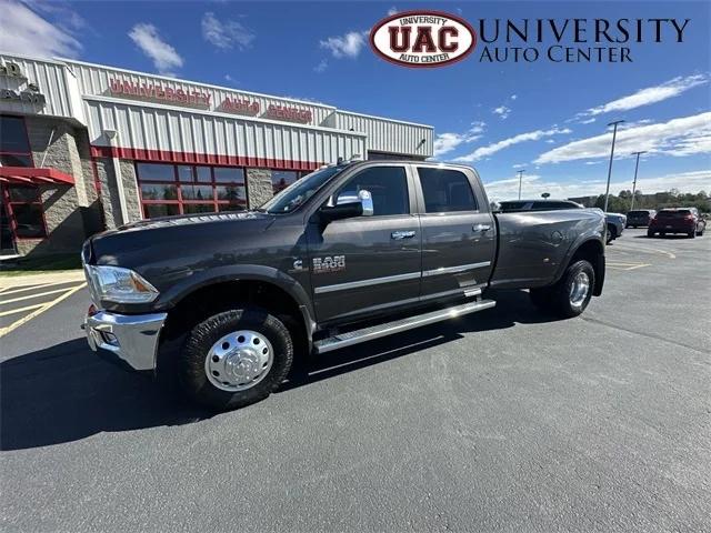 2017 RAM 3500 Laramie Crew Cab 4x4 8 Box