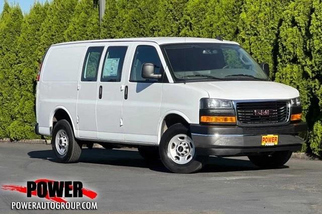 2022 GMC Savana Cargo RWD 2500 Regular Wheelbase Work Van