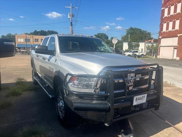 2017 RAM 2500 Tradesman Crew Cab 4x4 64 Box