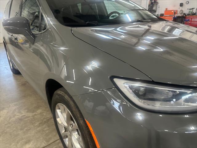 2021 Chrysler Pacifica Touring L AWD