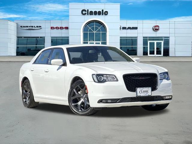 2022 Chrysler 300 S