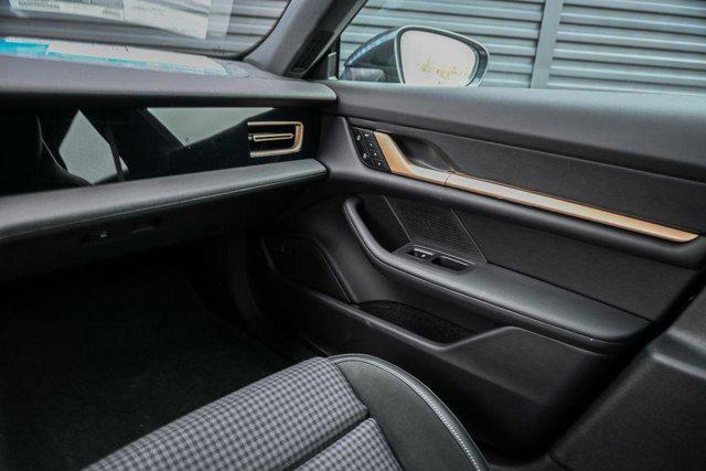 2025 Porsche Taycan 4S