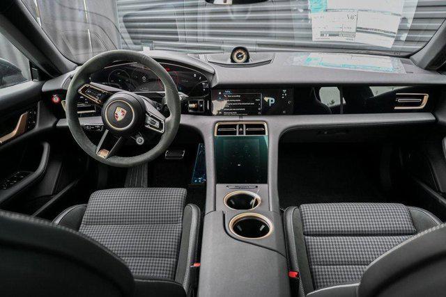 2025 Porsche Taycan 4S
