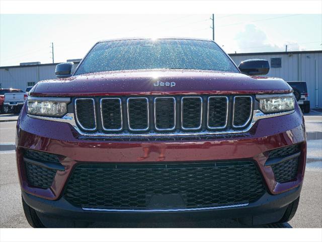 2023 Jeep Grand Cherokee Laredo 4x2