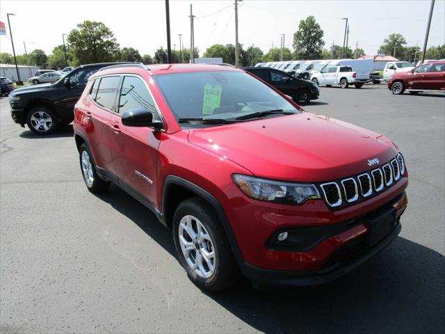 2025 Jeep Compass COMPASS LATITUDE 4X4