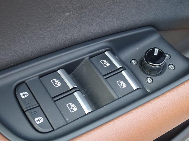 2021 Audi Q8 Premium Plus 55 TFSI quattro Tiptronic