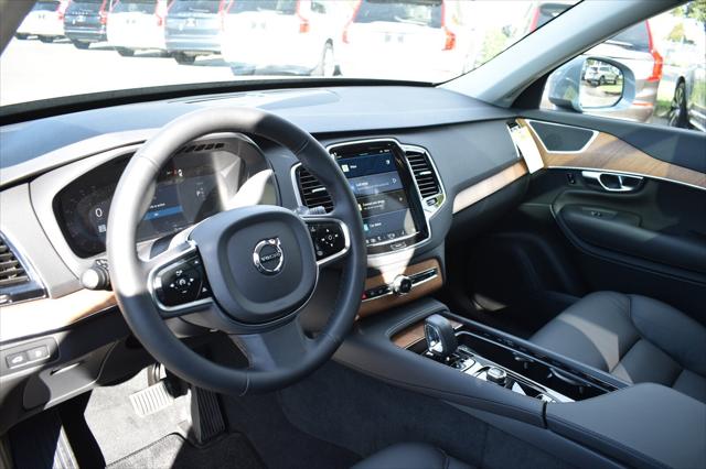 2025 Volvo XC90 Plug-In Hybrid Plus