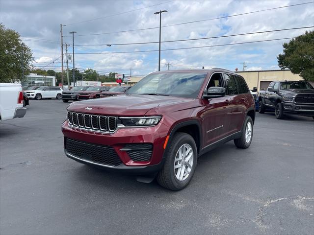 2025 Jeep Grand Cherokee GRAND CHEROKEE LAREDO X 4X4