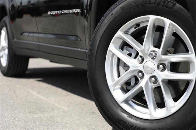 2025 Jeep Grand Cherokee GRAND CHEROKEE L LAREDO 4X2