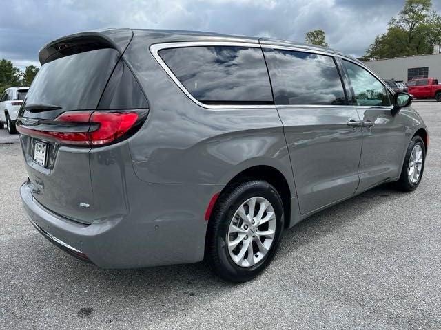 2025 Chrysler Pacifica PACIFICA SELECT AWD