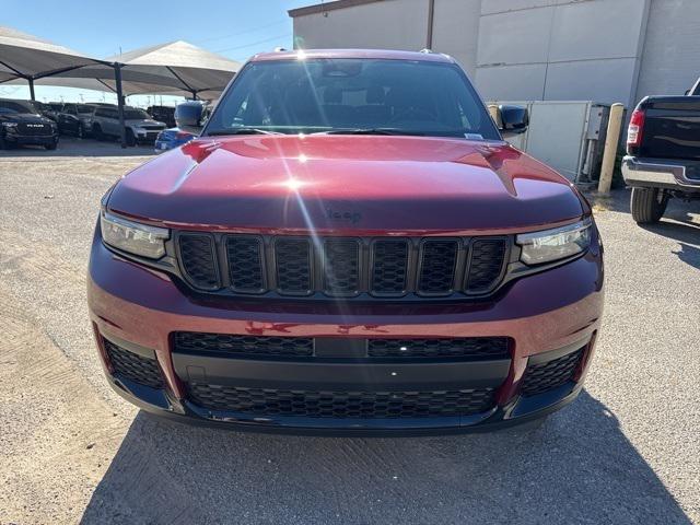 2025 Jeep Grand Cherokee GRAND CHEROKEE L ALTITUDE 4X4