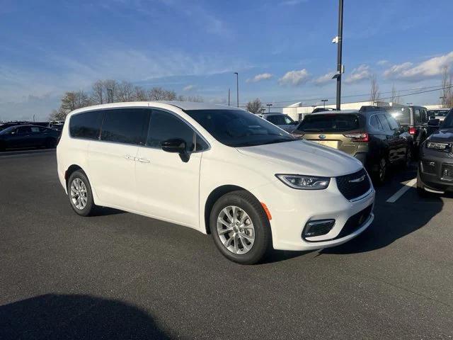 2025 Chrysler Pacifica PACIFICA SELECT AWD