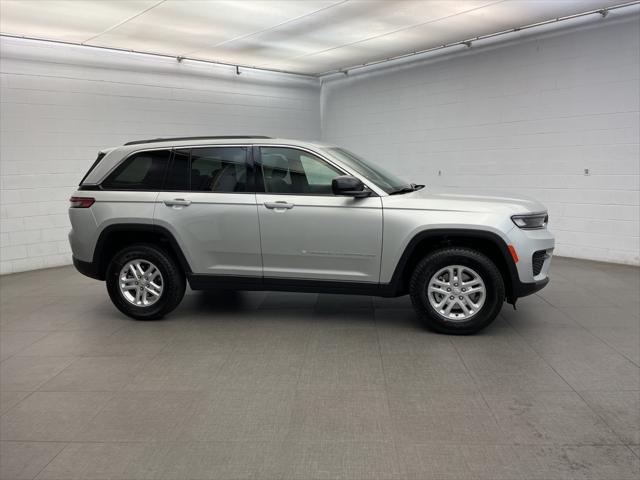 2025 Jeep Grand Cherokee GRAND CHEROKEE LAREDO 4X4