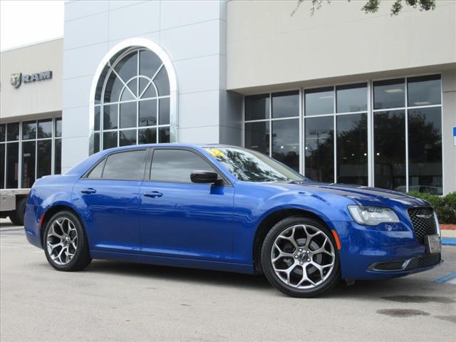 2018 Chrysler 300 Touring