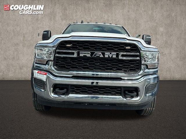 2024 RAM Ram 5500 Chassis Cab RAM 5500 TRADESMAN CHASSIS REGULAR CAB 4X4 84 CA 2024 RAM Ram 5500 Chassis Cab RAM 5500 TRADESMAN CHASSIS REGULAR CAB 4X4 84 CA