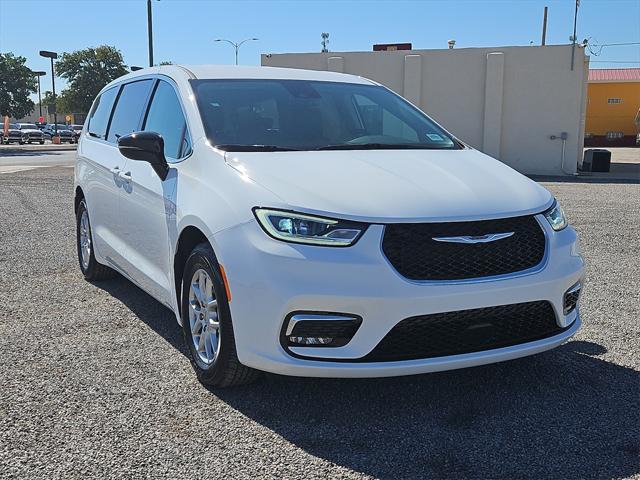 2024 Chrysler Pacifica PACIFICA TOURING L