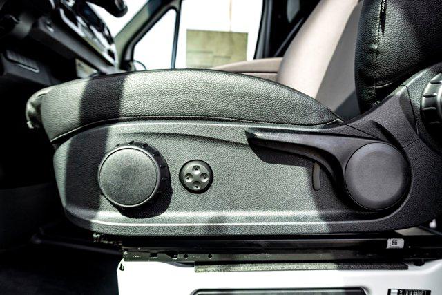 2025 Mercedes-Benz Sprinter 2500 High Roof 4-Cyl Diesel HO