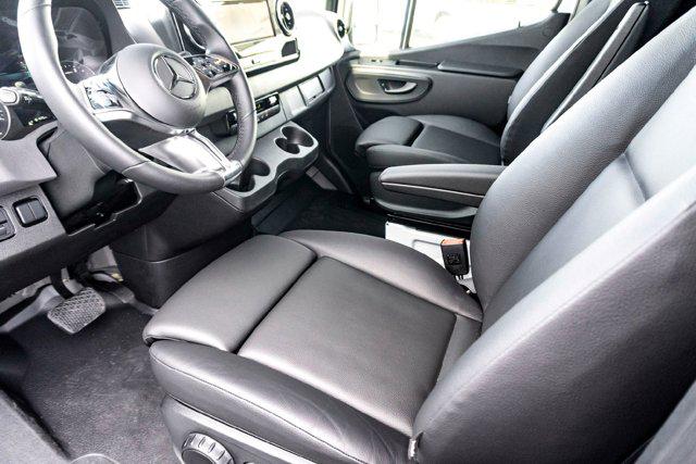 2025 Mercedes-Benz Sprinter 2500 High Roof 4-Cyl Diesel HO