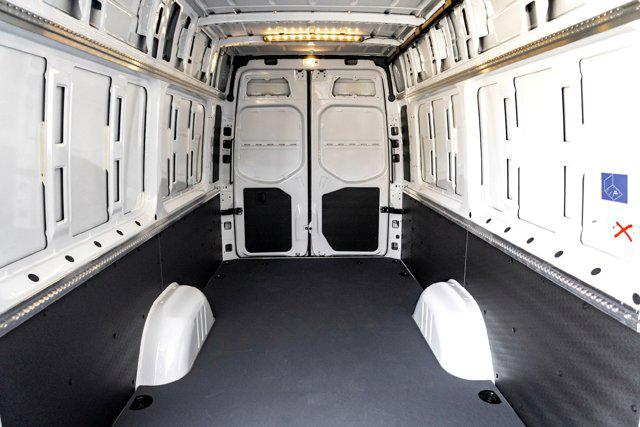 2025 Mercedes-Benz Sprinter 2500 High Roof 4-Cyl Diesel HO