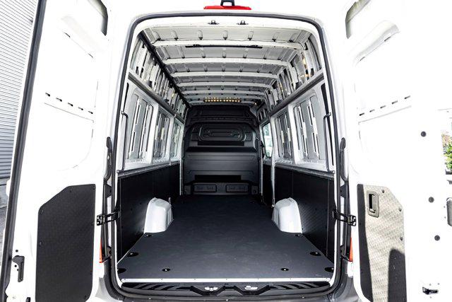 2025 Mercedes-Benz Sprinter 2500 High Roof 4-Cyl Diesel HO