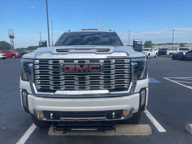 2024 GMC Sierra 2500HD 4WD Crew Cab Standard Bed Denali