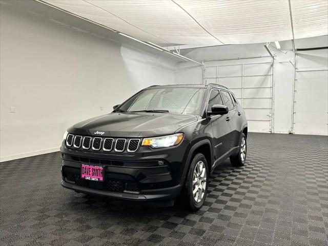 2023 Jeep Compass Latitude Lux FWD