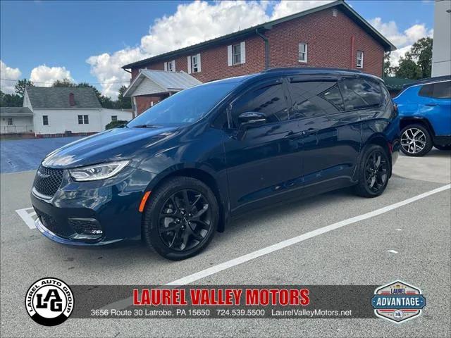 2023 Chrysler Pacifica Limited AWD