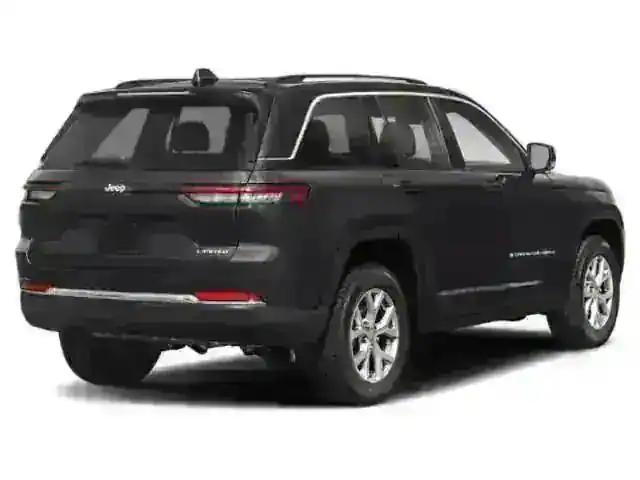 2025 Jeep Grand Cherokee GRAND CHEROKEE LAREDO X 4X4