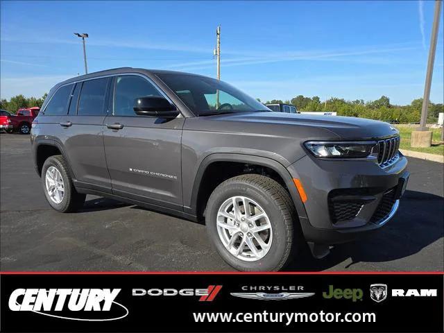 2025 Jeep Grand Cherokee GRAND CHEROKEE LAREDO X 4X4