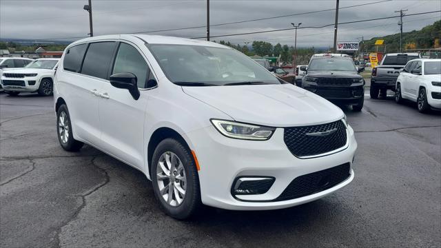 2025 Chrysler Pacifica PACIFICA SELECT AWD