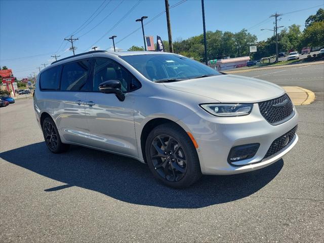 2024 Chrysler Pacifica PACIFICA TOURING L AWD