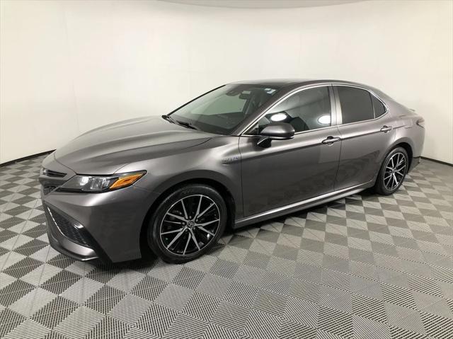 2021 Toyota Camry SE Hybrid