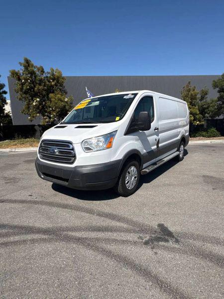 2015 Ford Transit Low Roof w/60/40 Side Door w/RWB Van 3D