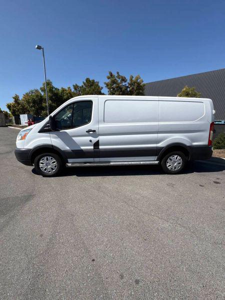 2015 Ford Transit Low Roof w/60/40 Side Door w/RWB Van 3D