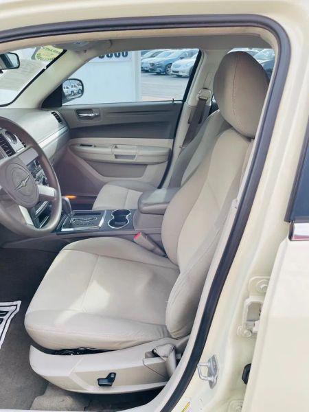 2008 Chrysler 300 LX