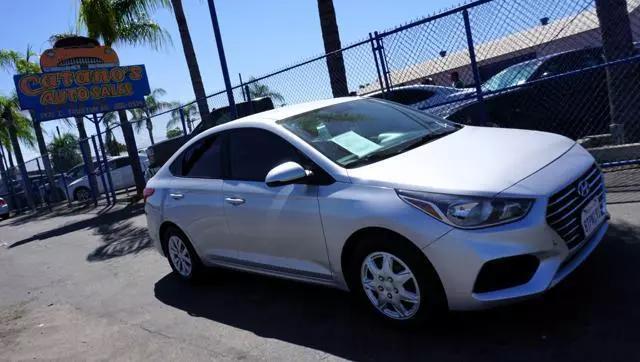2020 Hyundai Accent SE