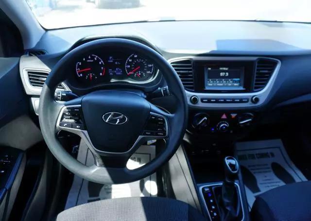 2020 Hyundai Accent SE