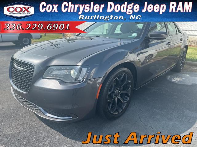 2019 Chrysler 300 Touring