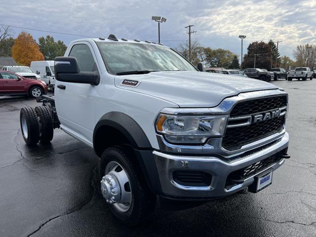 2024 RAM Ram 5500 Chassis Cab RAM 5500 TRADESMAN CHASSIS REGULAR CAB 4X4 60 CA