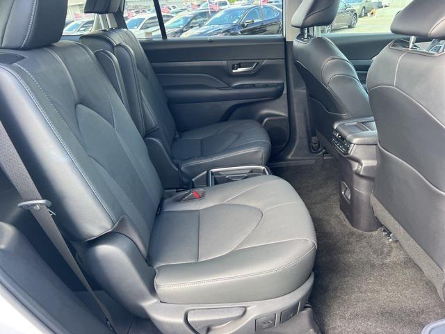 2024 Toyota Grand Highlander Platinum