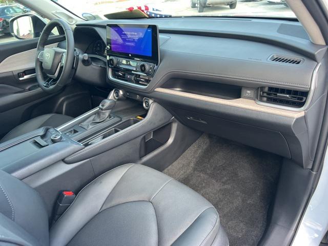 2024 Toyota Grand Highlander Platinum