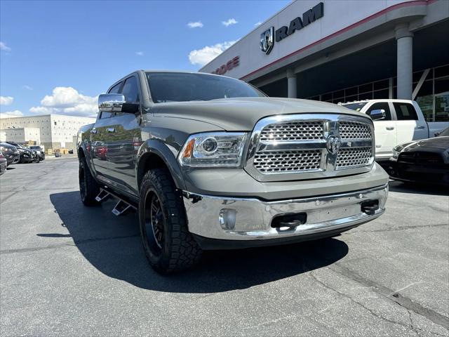 2017 RAM 1500 Laramie Crew Cab 4x4 57 Box