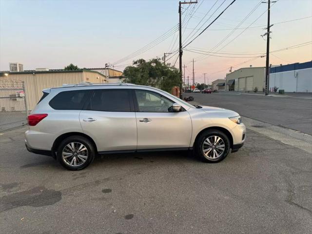 2020 Nissan Pathfinder S 2WD