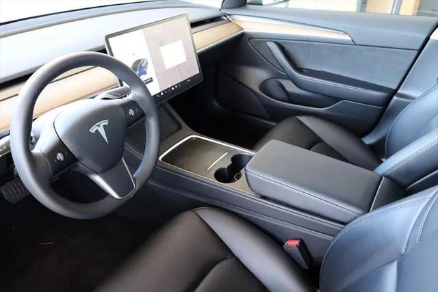 2021 Tesla Model 3 Standard Range Plus Rear-Wheel Drive