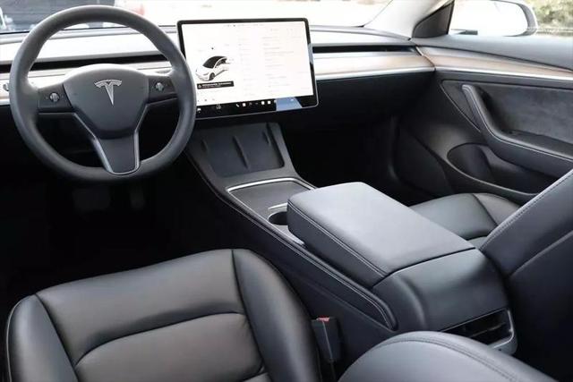 2021 Tesla Model 3 Standard Range Plus Rear-Wheel Drive