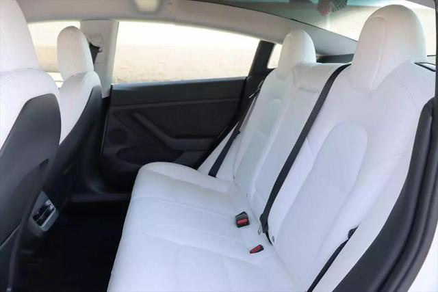 2022 Tesla Model 3 Rear-Wheel Drive