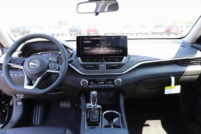 2025 Nissan Altima SL FWD