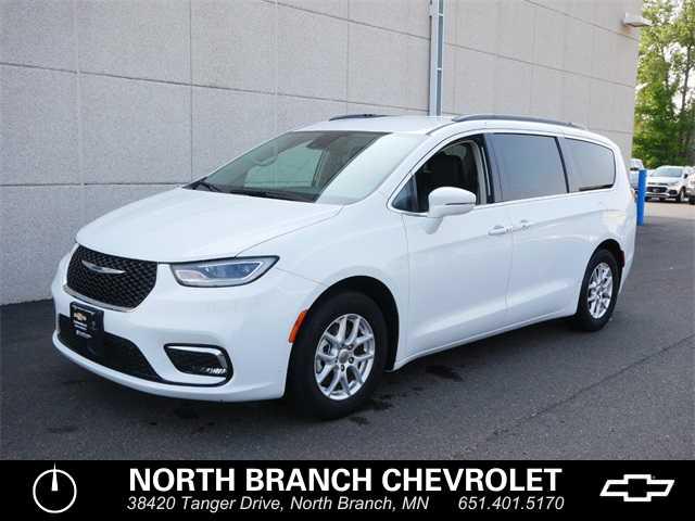 2022 Chrysler Pacifica Touring L for sale in North Branch, MN